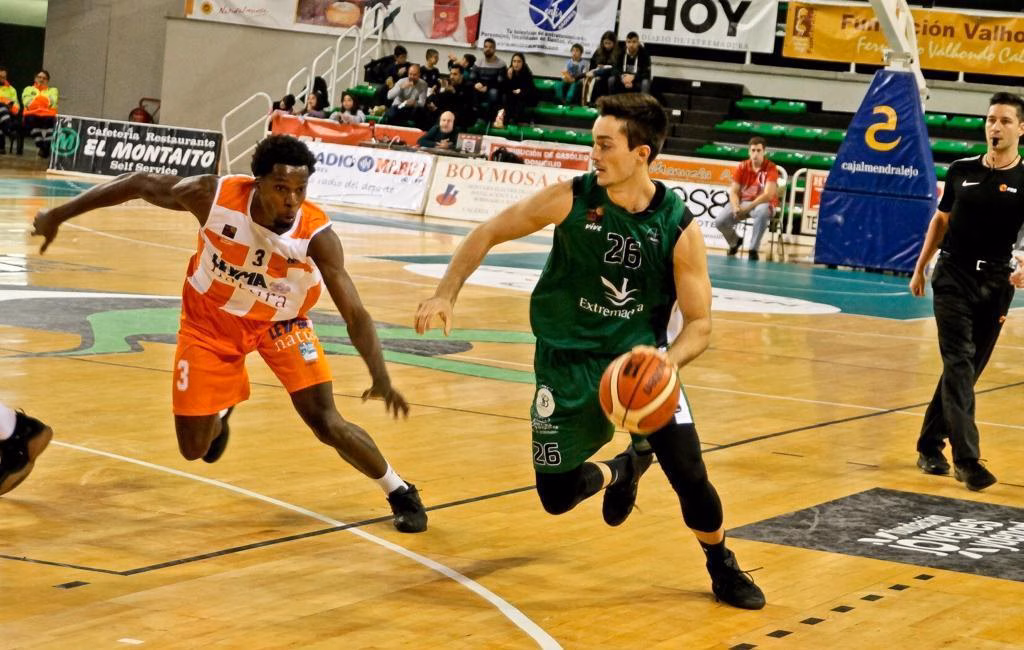 Dani Martínez deja el Hestia Menorca por enfermedad