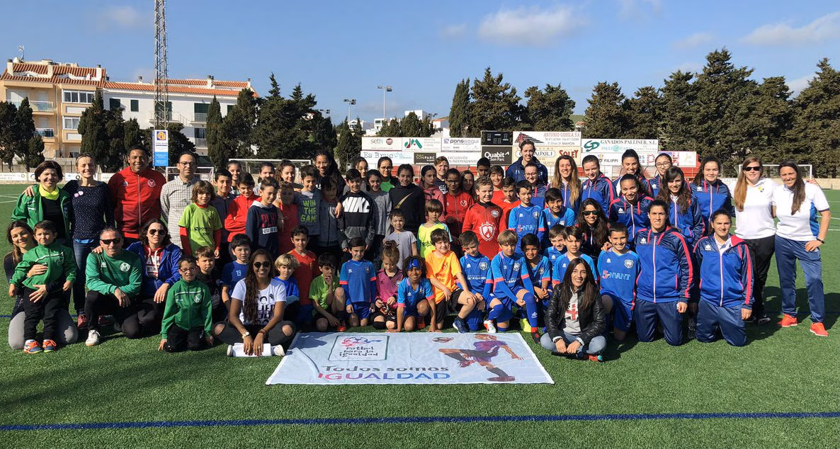(Fotos) Fútbol para tod@s en Es Mercadal