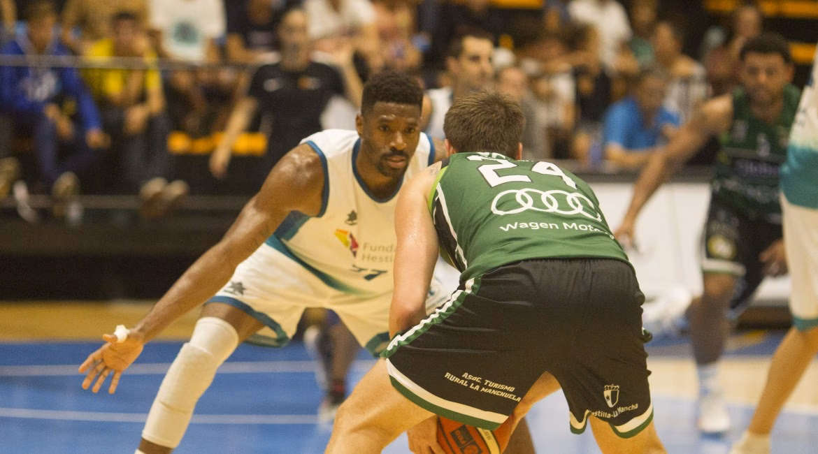 Fitzgerald White deja de ser jugador del Hestia Menorca