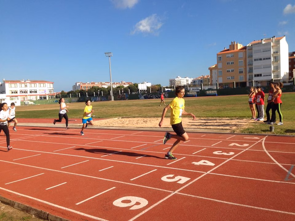 Equipan la pista de atletismo de Maó con foto-finish