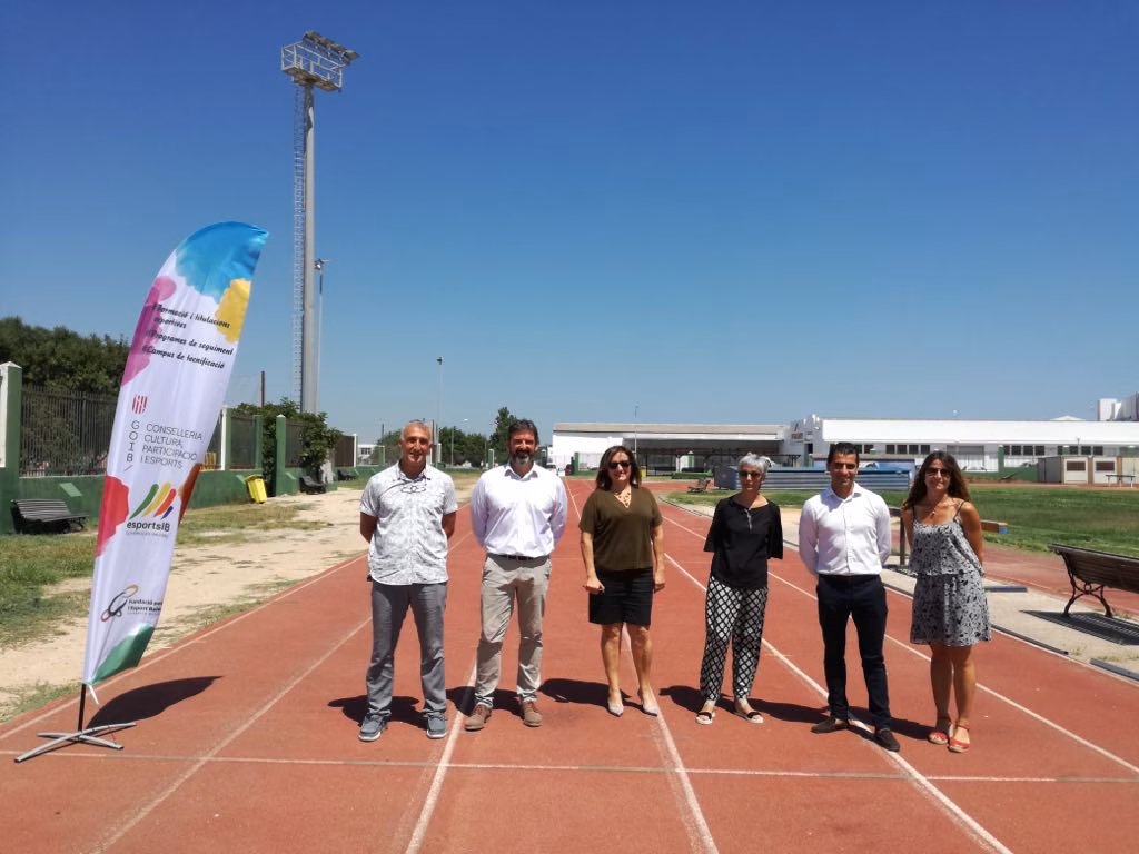 100.000€ del Govern para remodelar la pista de atletismo de Maó