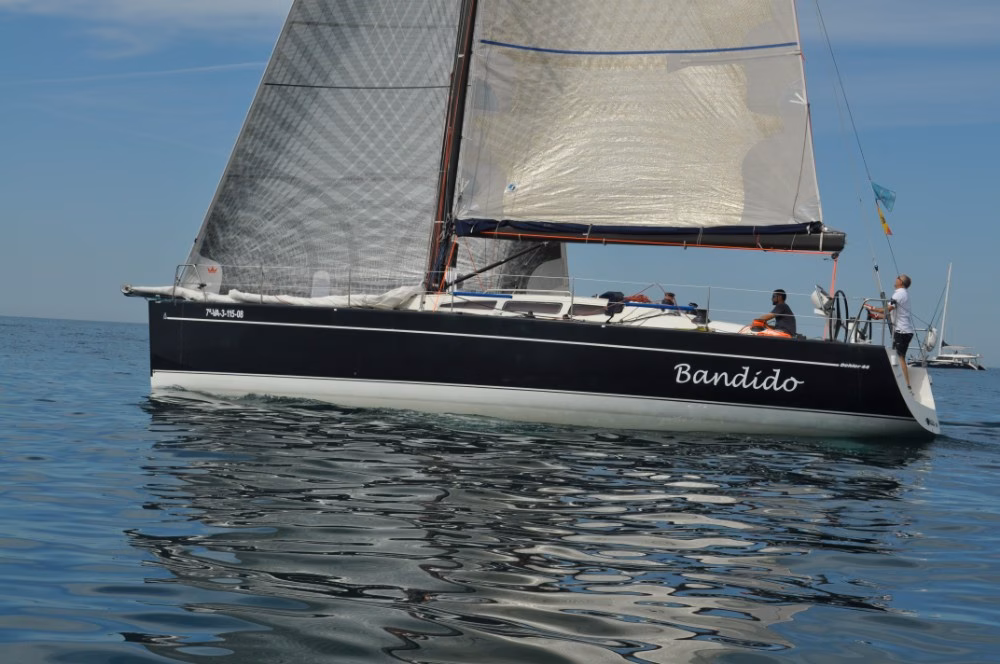 El "Bandido" conquista la regata Sitges-Ciutadella