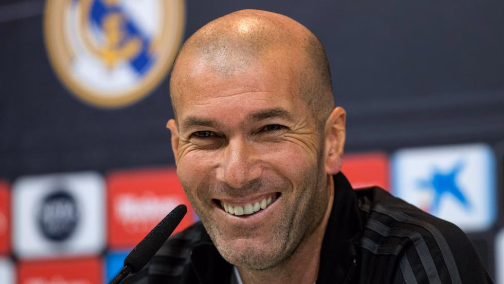 Zidane se va del Real Madrid
