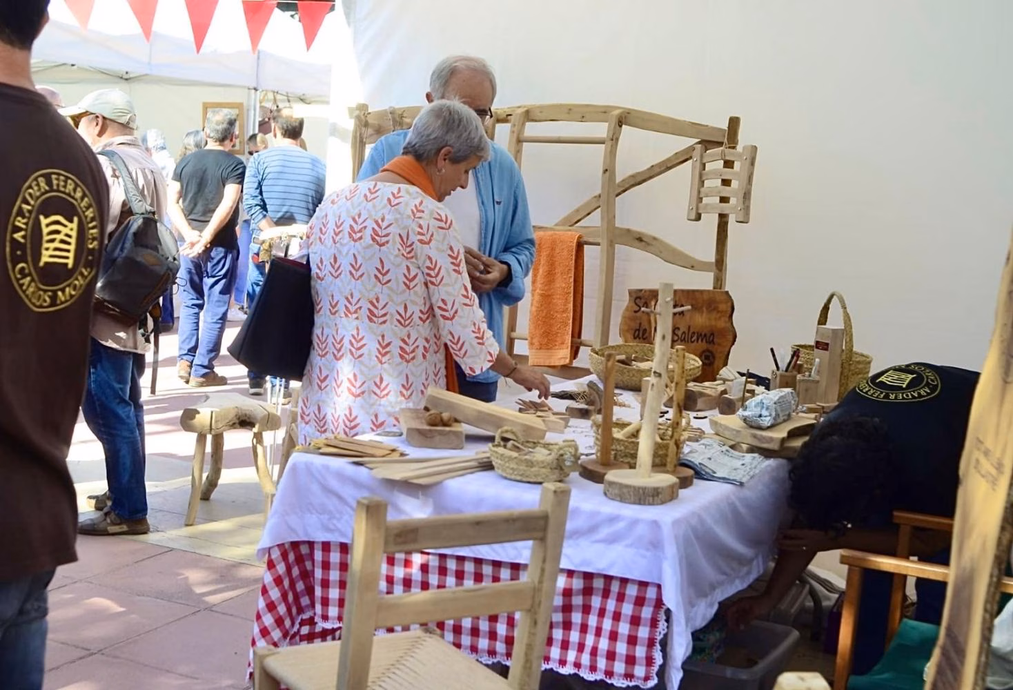 (Fotos) Ferreries muestra la mejor artesanía y productos agroalimentarios isleños