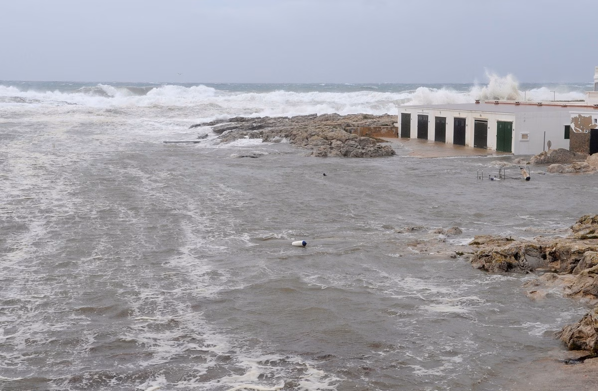 "Bruno" remite de cara al fin de semana, pero Menorca sigue en alerta este jueves