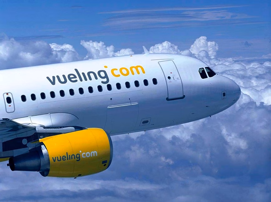 Vueling echa de uno de sus aviones  a dos menorquinas por hablar en catalán
