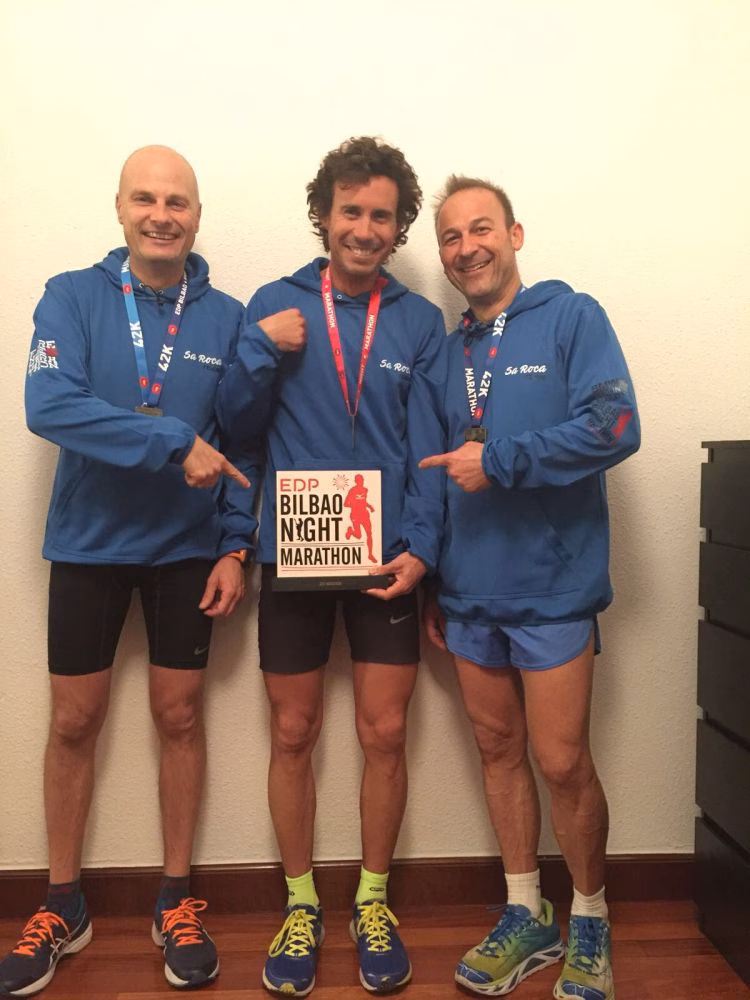 (La foto) Gesta de Joan Florit, tercero en el maratón de Bilbao