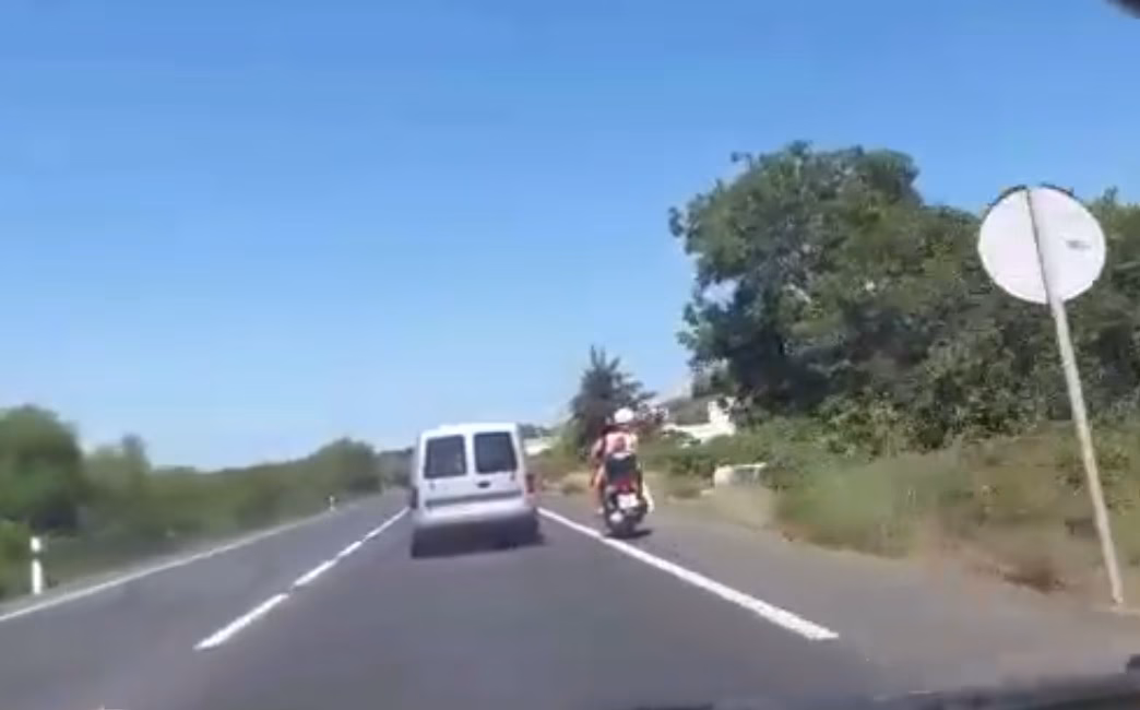 (Vídeo) Las imprudencias de tráfico que no paran en Menorca