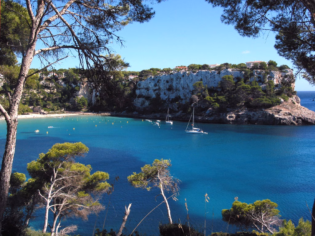 Localizada una familia de turistas ingleses en el Camí de Cavalls