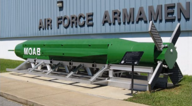 EEUU utiliza por primera vez la bomba no-nuclear más potente que tiene