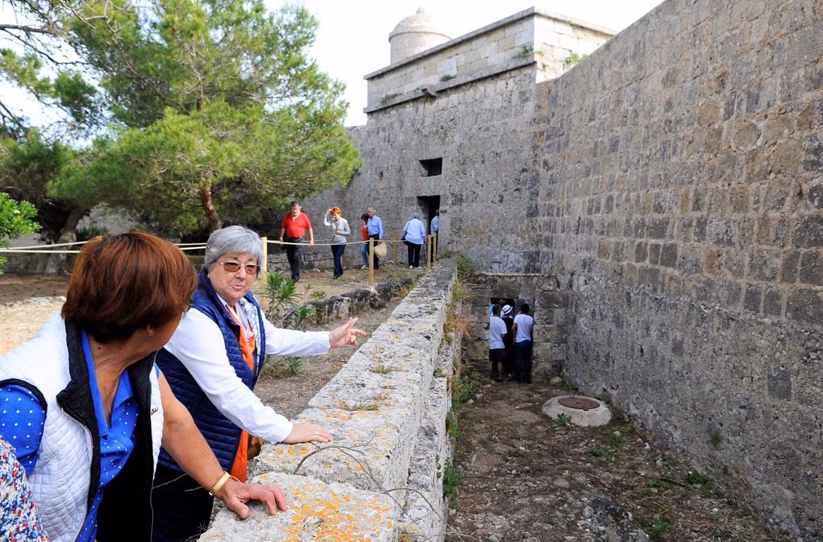 El Cercle d'Economia prefiere un hotel 'social' en el Lazareto