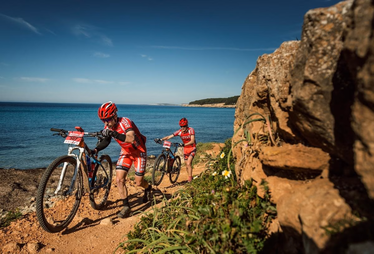 (Galería de fotos) Roberto Garay e Isusko Barrenetxea se destacan en la Epic Camí de Cavalls 360º