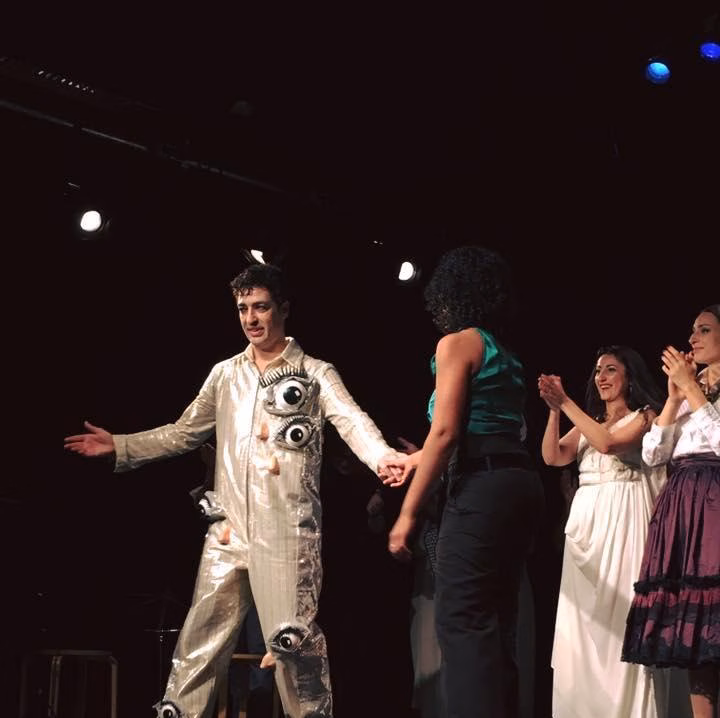Carlos Llabrés canta su ópera Gradiva en París