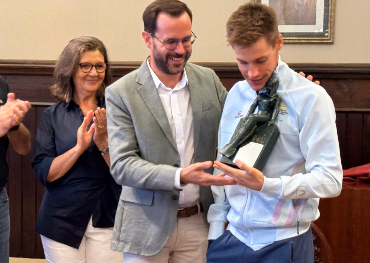 (Fotos) Honores para Nil Riudavets