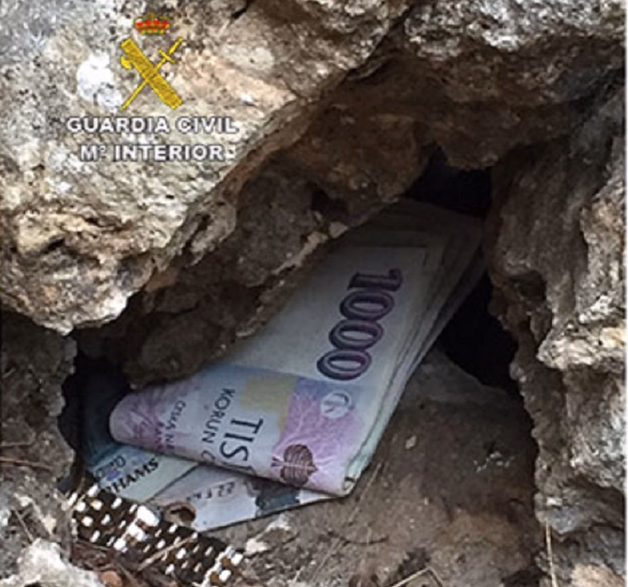 Desvalijaban las casas con sus moradores dentro y escondían el botín en "zulos"