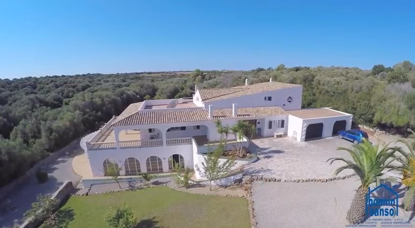 (Vídeo) El lujo de vivir alejado del mundo y con todas las comodidades