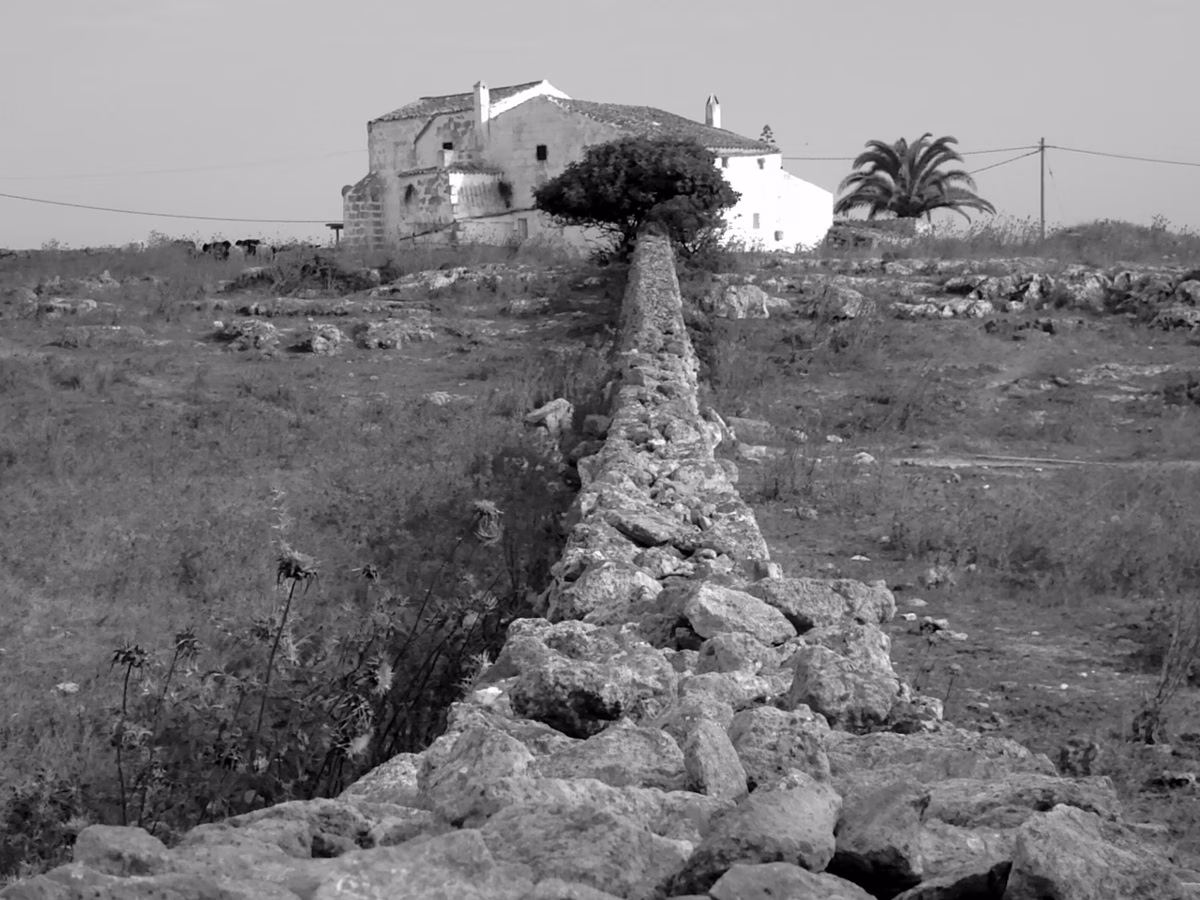 Publica un libro de la Menorca rural con 92 años