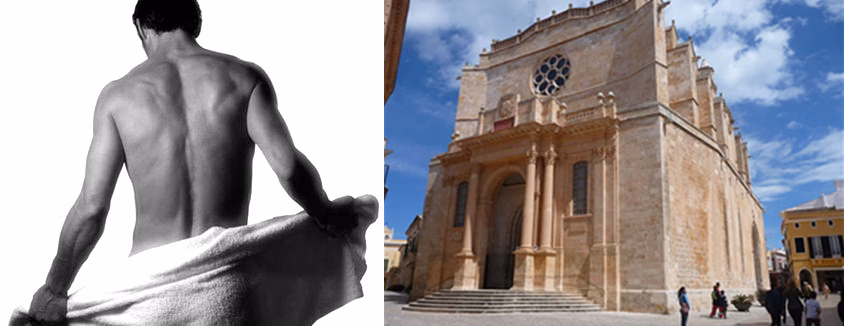 Se pasea desnudo ante la catedral de Ciutadella... después de liarla en un bar