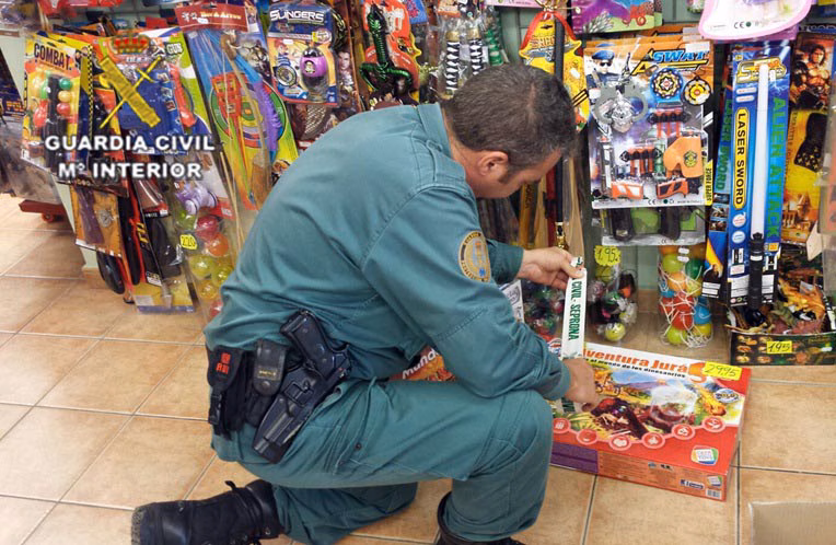 Cuando le regalas un juego educativo a un niño... y viene con una especie invasora