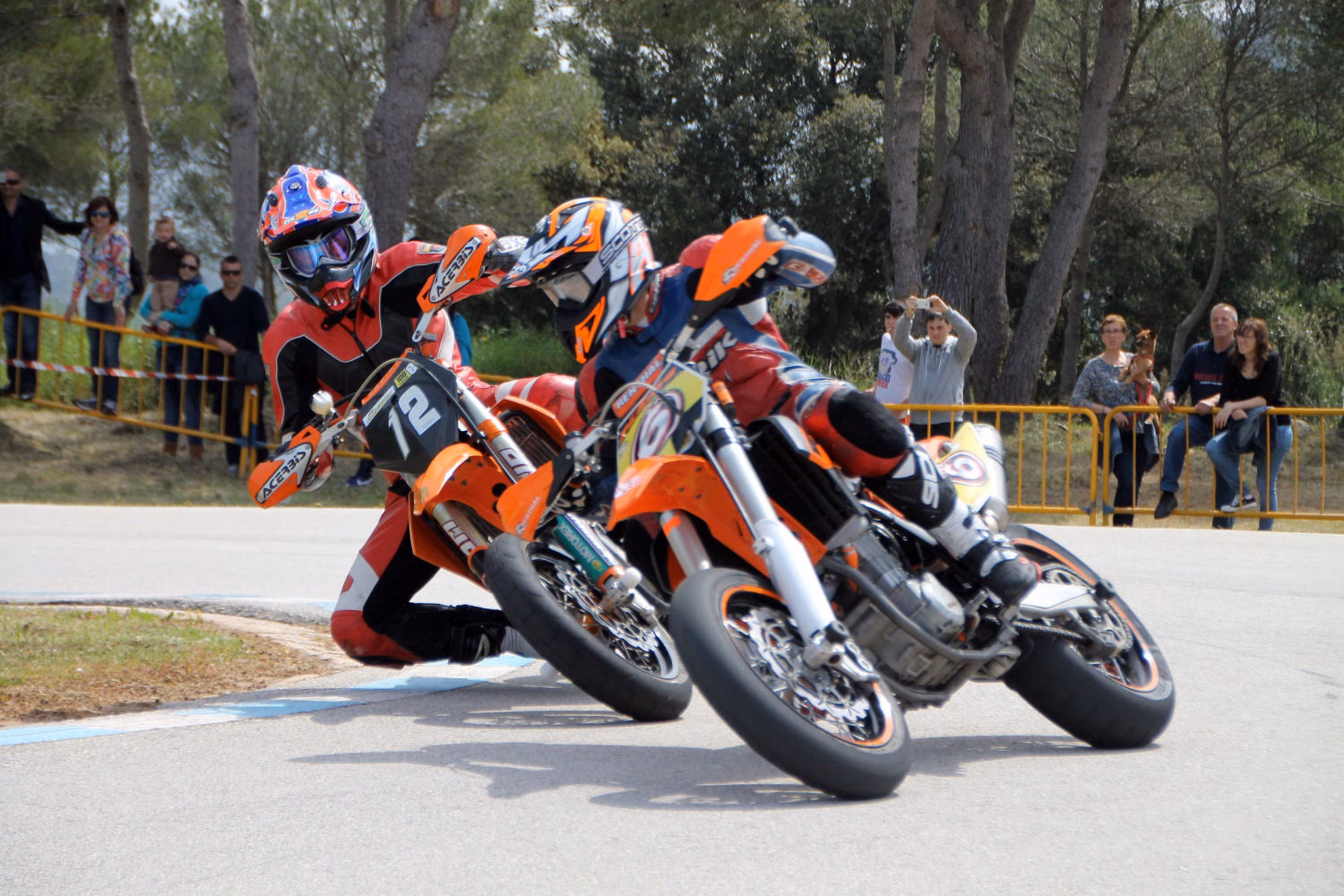 Cerca de 70 competidores en el campeonato balear de Motocross en Menorca
