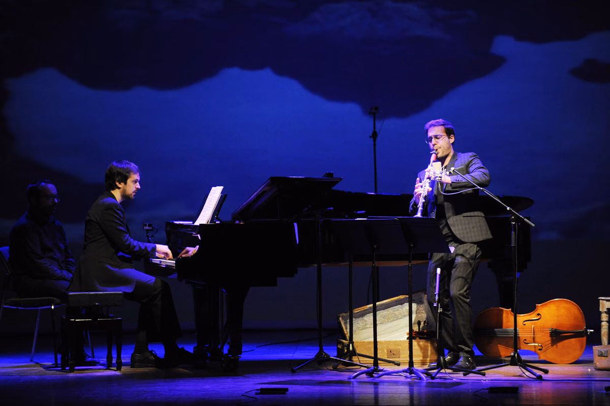 Mazik Dúo sorprende gratamente con su ‘Jewish Life’ en Maó