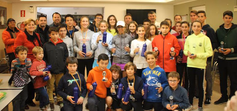 Más de 100 jugadores desfilan por el III Open Zurich de tenis