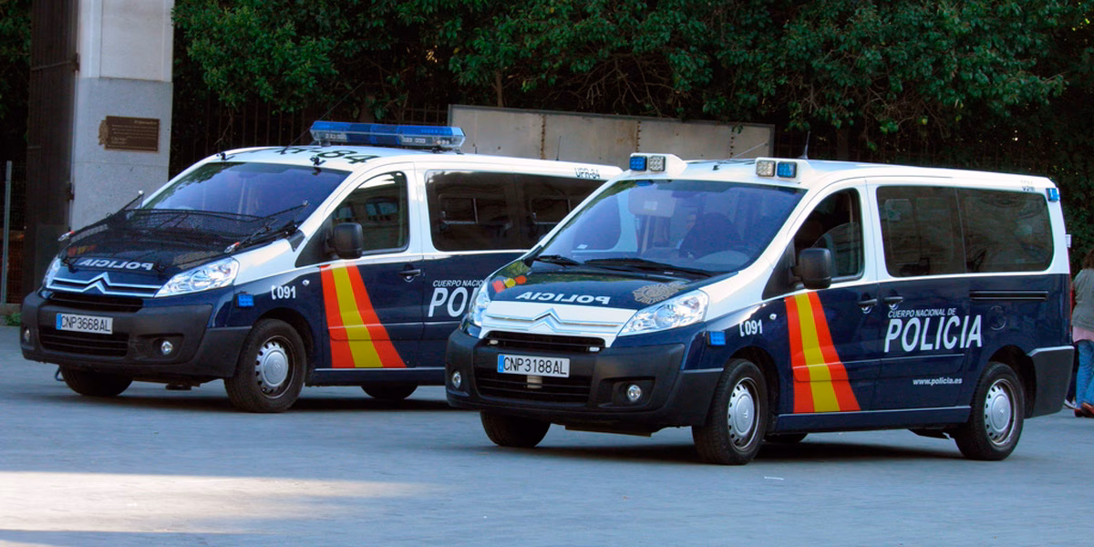 La Policía Nacional detiene a dos personas por robos con fuerza en hoteles y apartamentos de Ciutadella