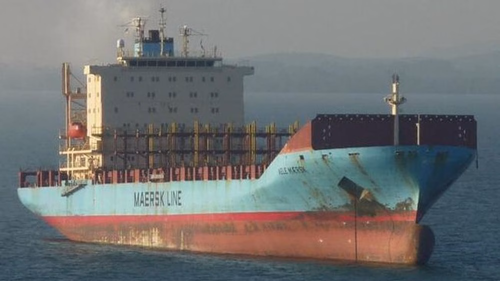 Salvamento Marítimo trata de evitar que un vertido de 35.000 litros de fuel llegue a Menorca