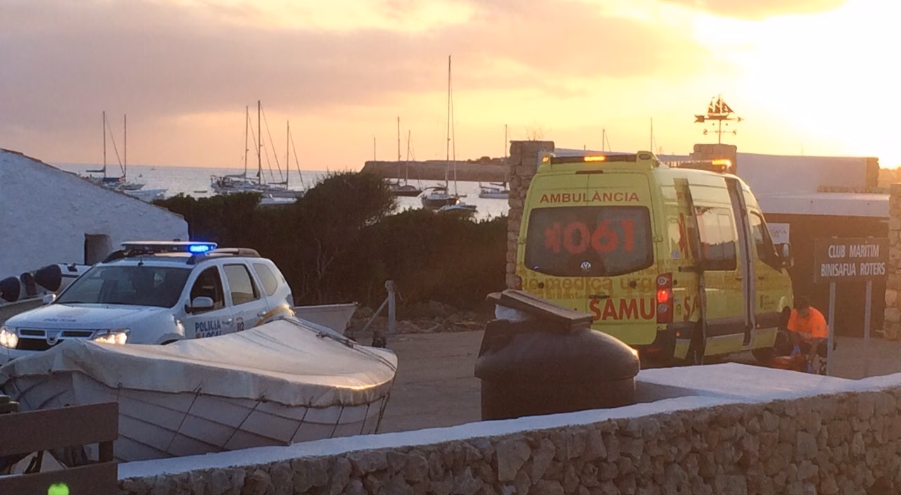 Una motora hiere a un practicante de kayak que puede perder la pierna