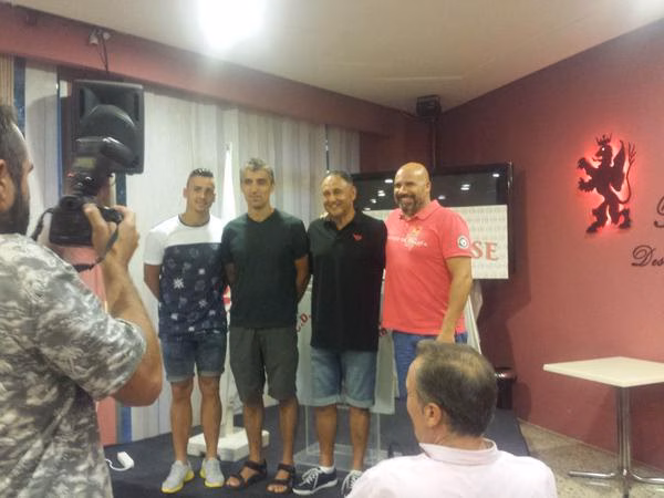 Aitor Pons renueva con el Llosetense y Rubén Martínez se va a Lorca