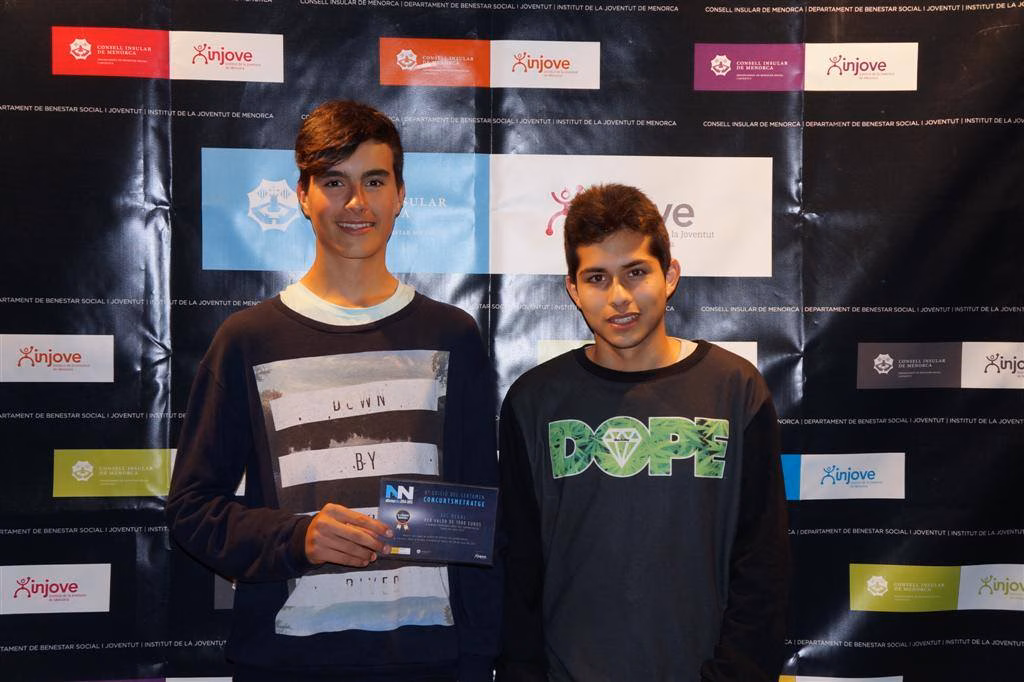 Gerard Fernández y Benjamín Pereda ganan el Concursmetratge con ‘Somia els teus sons’