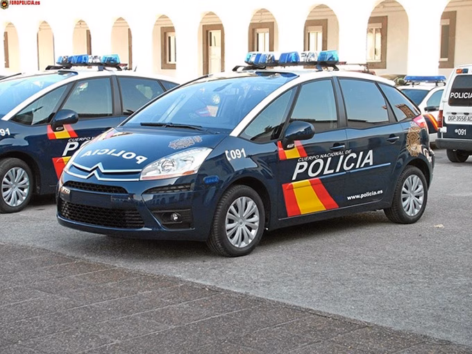 La Policía Nacional detiene a un hombre de 44 años acusado de exhibicionismo ante menores