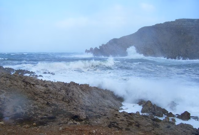 El Ibanat prohíbe la quema de rastrojos debido al fuerte viento