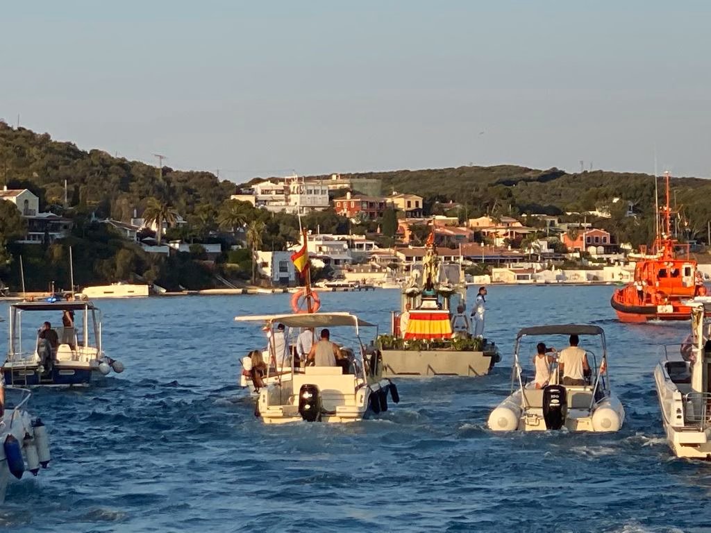 Maó celebra la procesión marítima de la Virgen del Carmen el próximo sábado