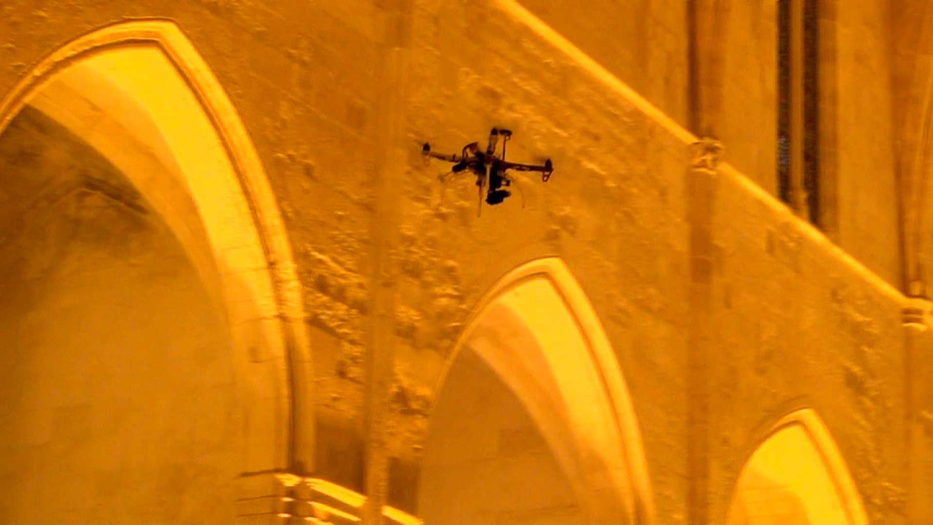 Los 'drones' entran en la Catedral