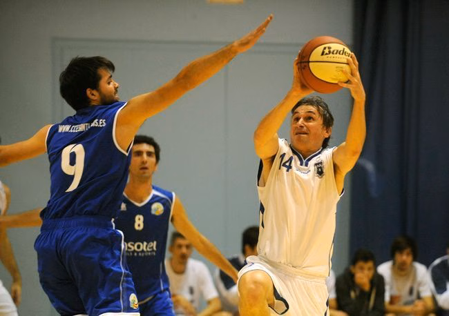 Basket y solidaridad se dan la mano en el derby de la liga EBA