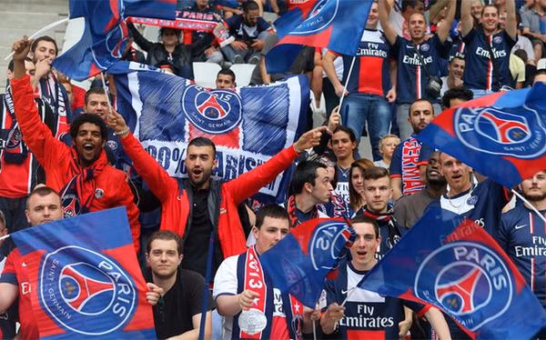 Apuñalan a dos hinchas del PSG tras el partido ante el FC Barcelona
