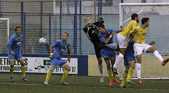 Un gol de Llonga en los postres da el triunfo al Penya Ciutadella