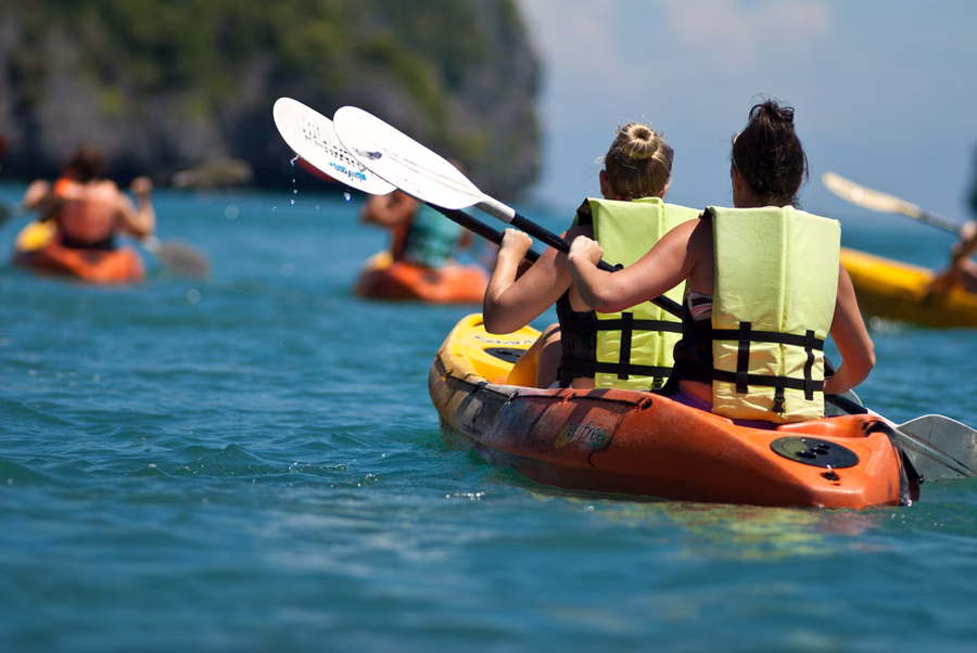 Menorca se convierte en la isla del kayak