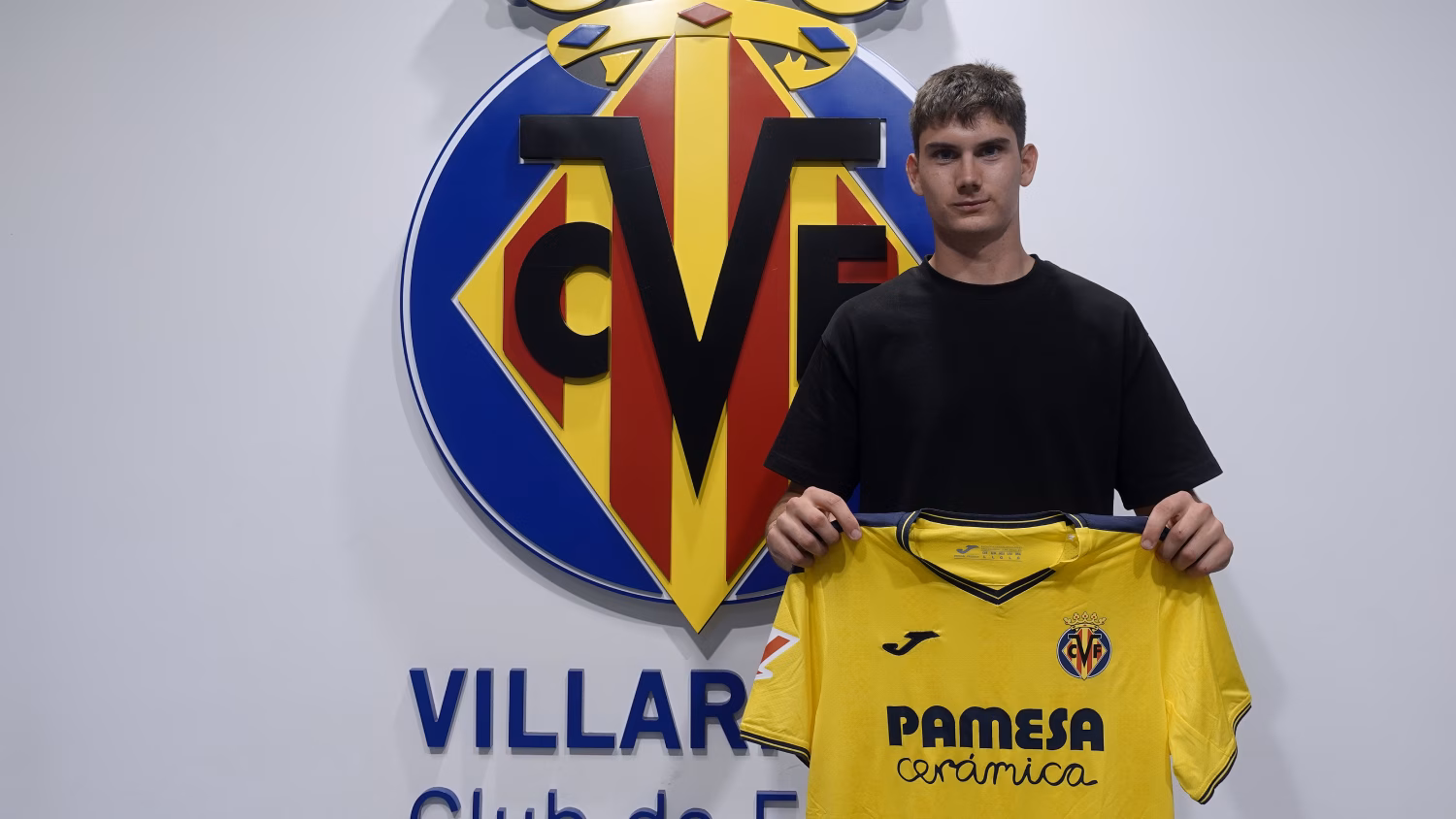 El menorquín Álex Quevedo, nuevo portero del Villarreal B