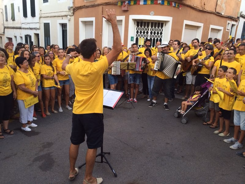 "Va Gros" canta la fiesta