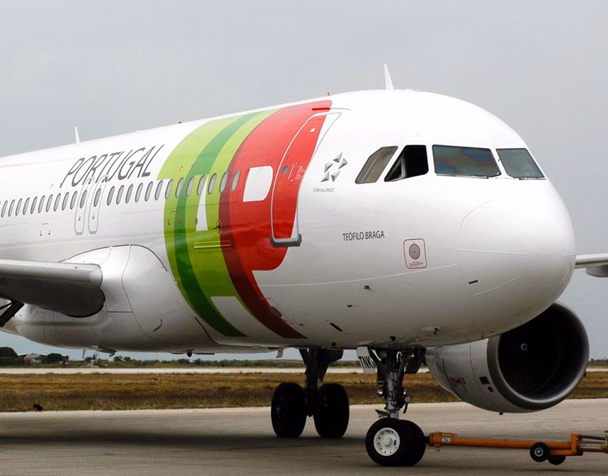 Londres, Lisboa, París o Zúrich: 182 vuelos programados hoy en Menorca