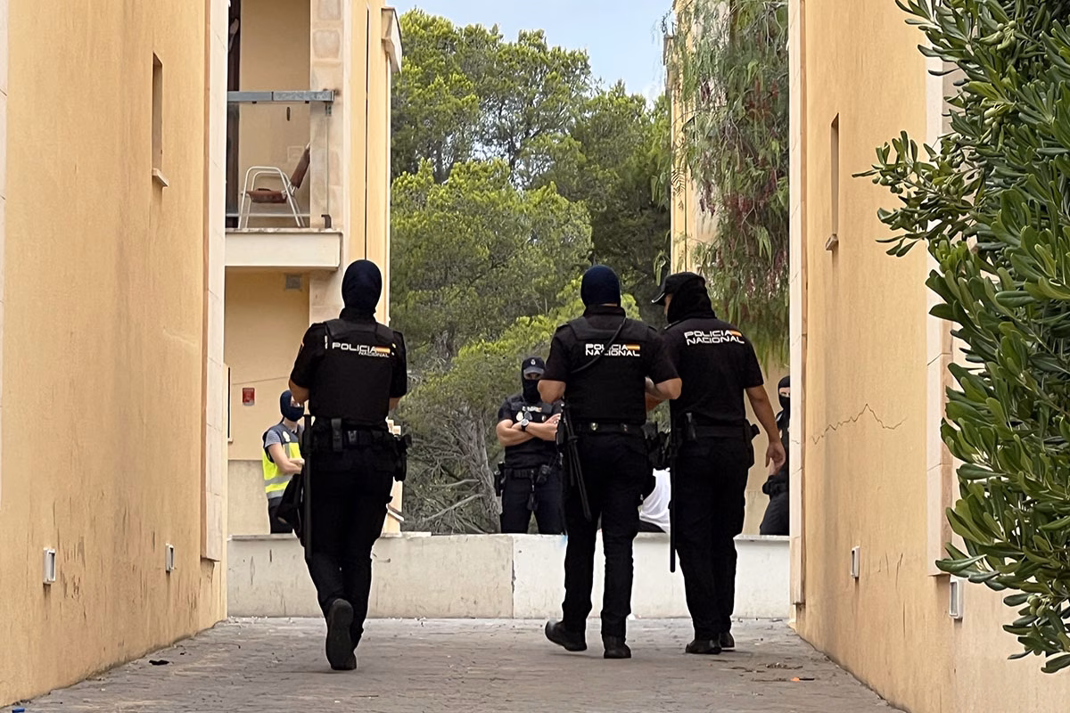 El Consell Insular y los alcaldes se reúnen para tratar la okupación ilegal en Menorca