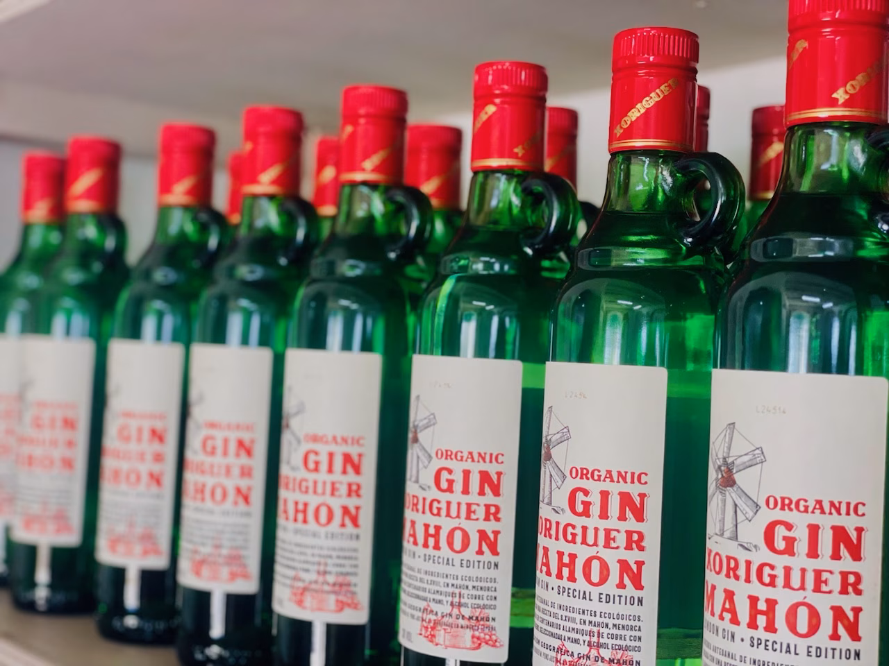 Xoriguer saca al mercado su primer gin 100% ecológico