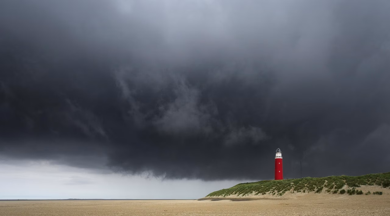 Tormentas con poca probabilidad de precipitación afectarán a Menorca el lunes