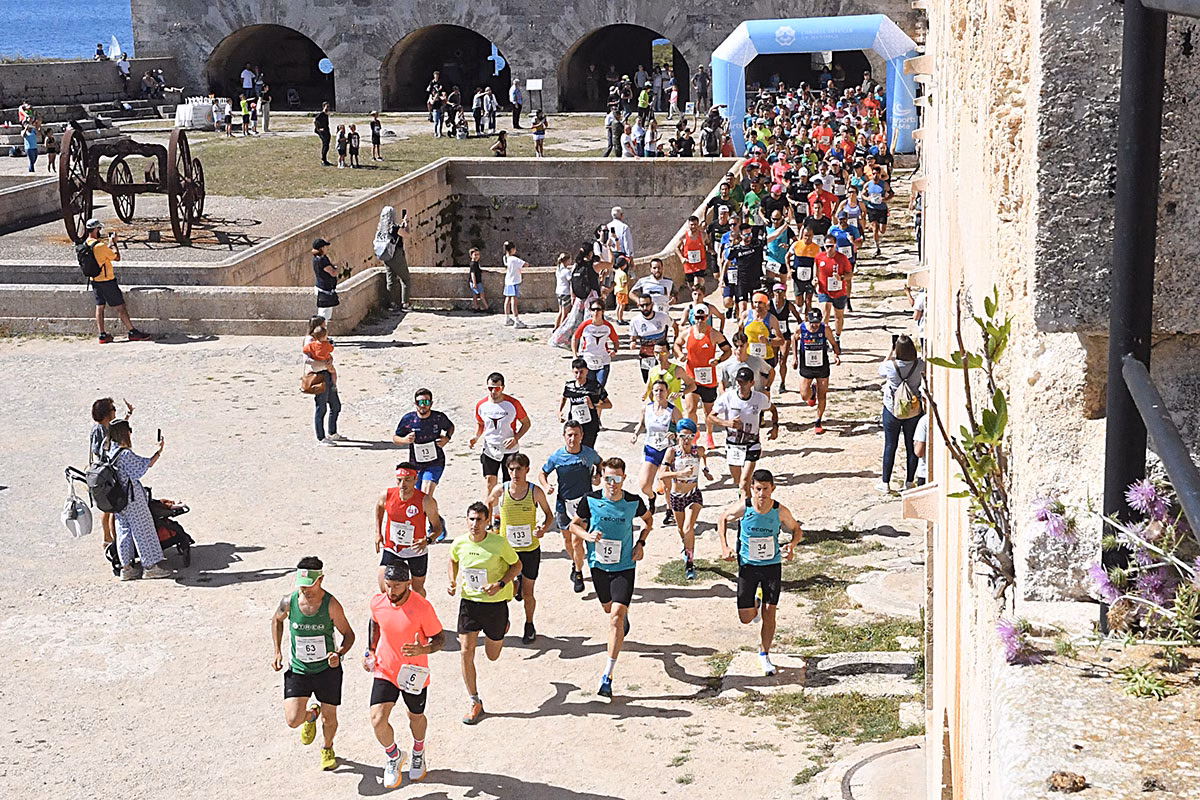 (Fotos) María Pallicer prolonga su hegemonía en la Cursa de La Mola