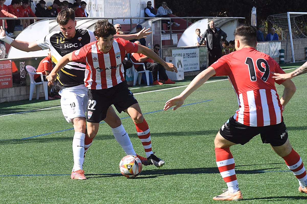 El Mercadal cierra la temporada con derrota ante el campeón