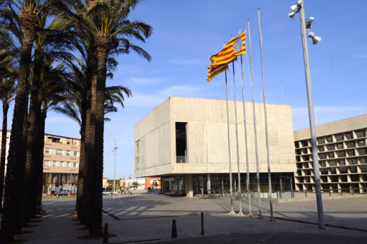 El Consell refuerza las ayudas sociales con un presupuesto de 815.000 euros