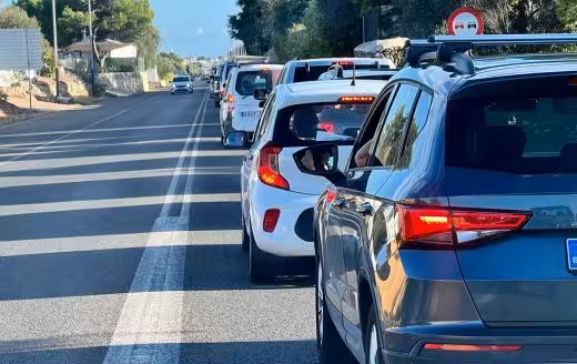 El Consell de Menorca restringirá la entrada de vehículos a la isla en 2026