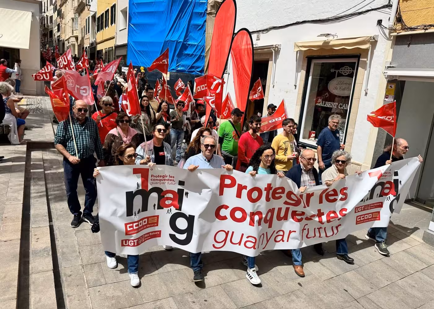 (Fotos) Los sindicatos salen a la calle para proteger lo conquistado y ganar futuro